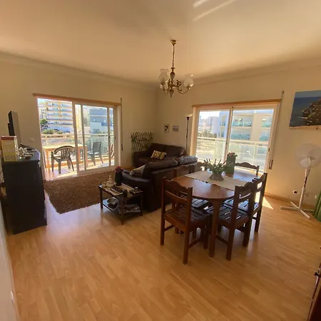 Two Bedroom With Pool アパート *